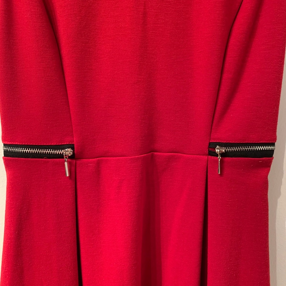 Red Dress - Picture 5 of 5